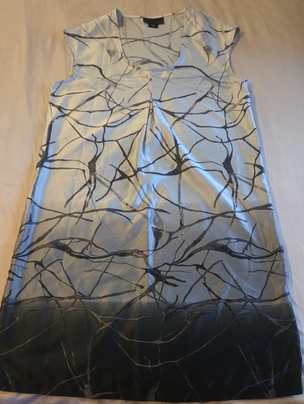 Apostrophe Gray Ombre Sleeveless Shift Dress with Abstract Print